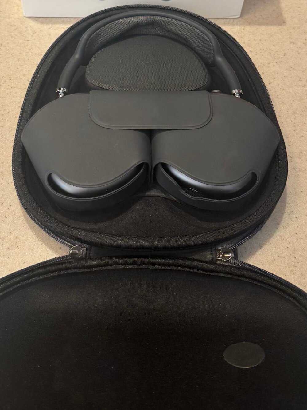 SPIGEN KLASDEN Carrying Case Charcoal FOR AirPods Max 1st & 2nd Gen